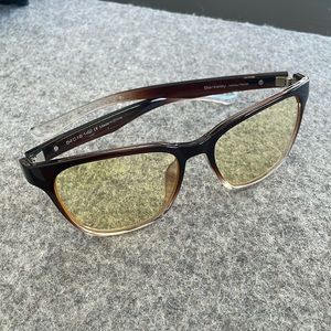 Gunnar Berkeley Glasses, Blue Light & UV Light Blocking, Amber tint color